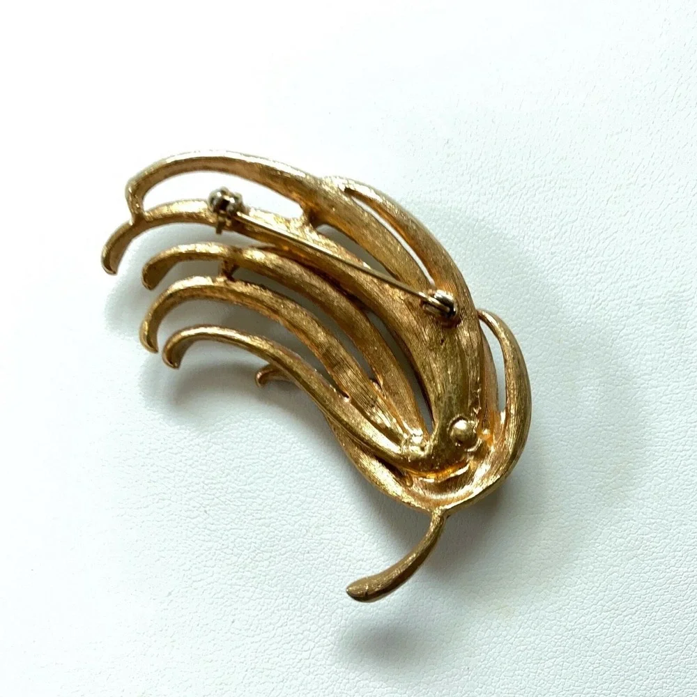 N/A vintage pin